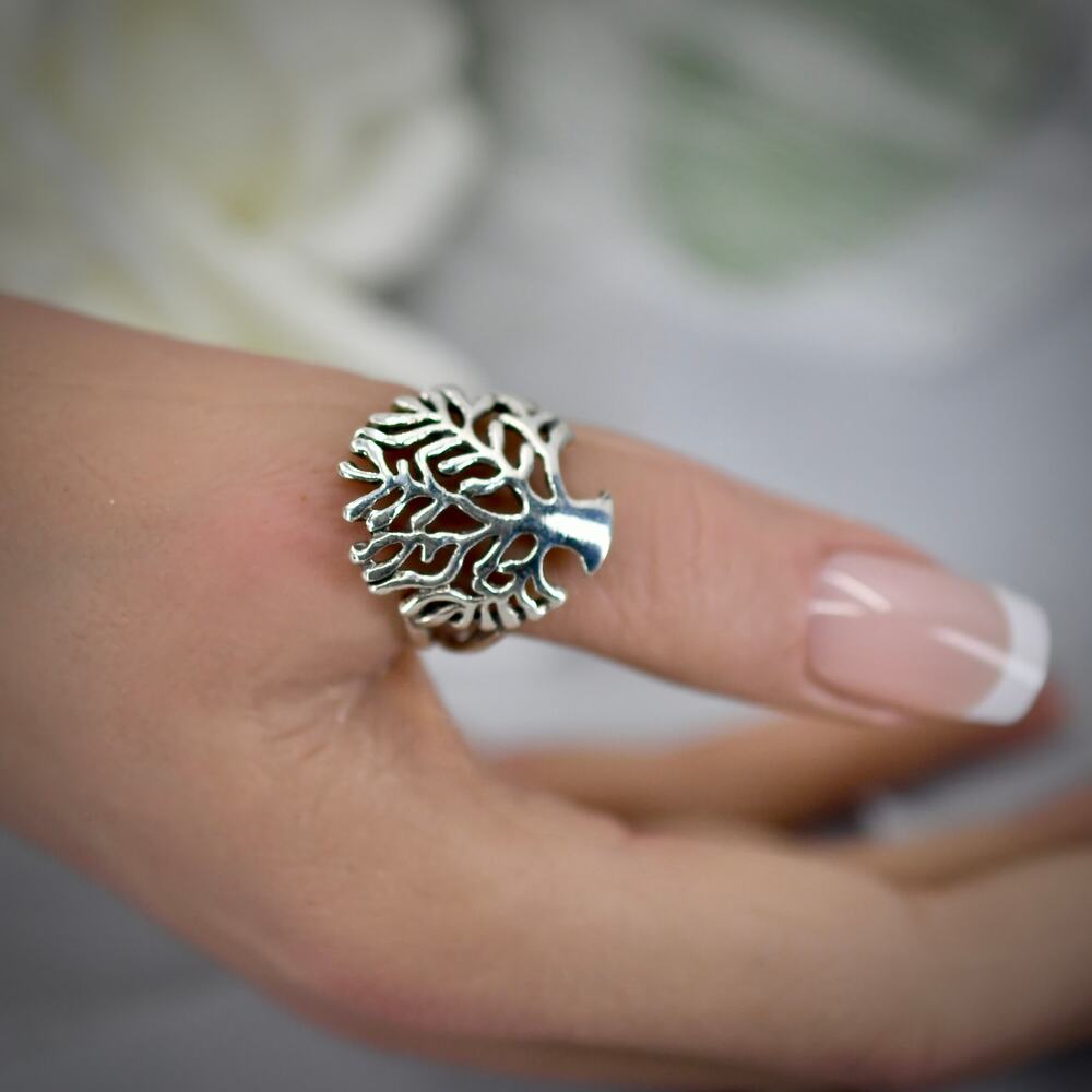 Vintage 925 Sterling Silver Tree of Life Ring Size 8